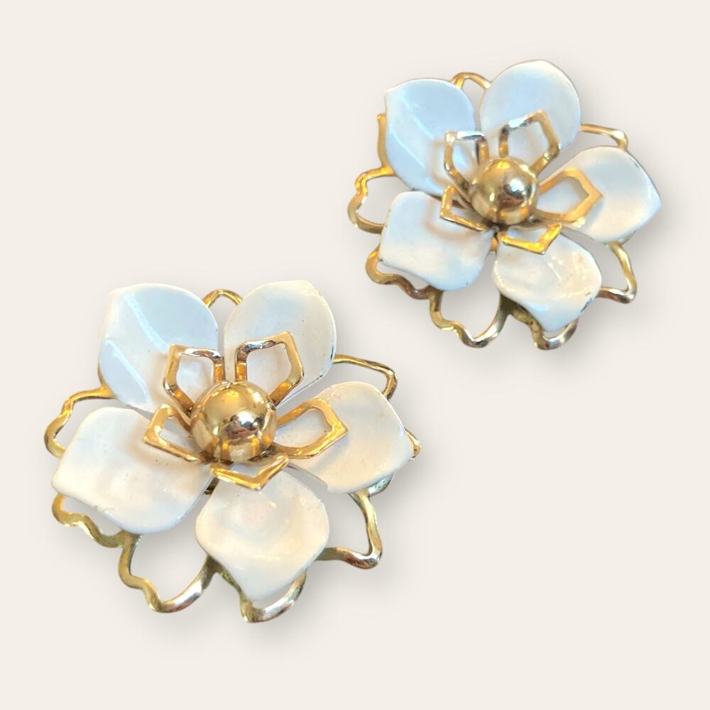 Emmons Signed White Enamel and Gold Tone Accented Flower Clip on Earring